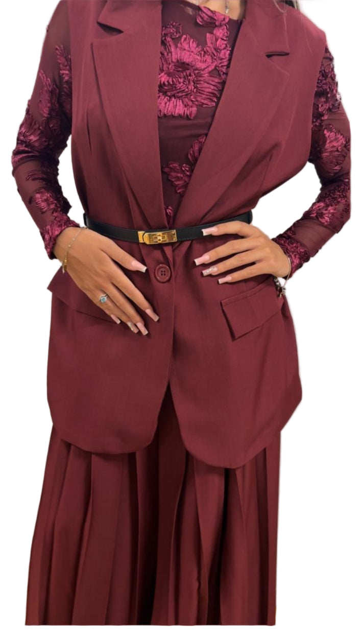 Pantalone con pieghe