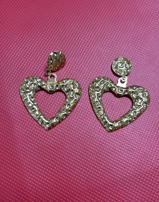 Orecchini cuore martellati