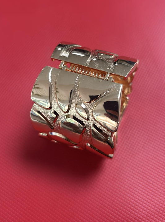 Bracciale a molla martellato