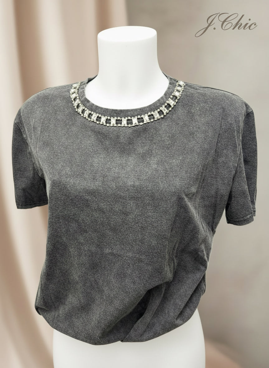 T-shirt con girocollo in strass