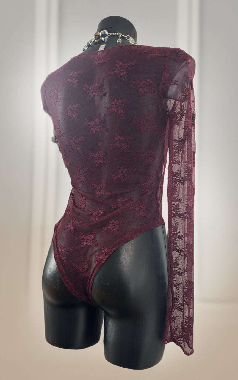 Body in pizzo con ricami