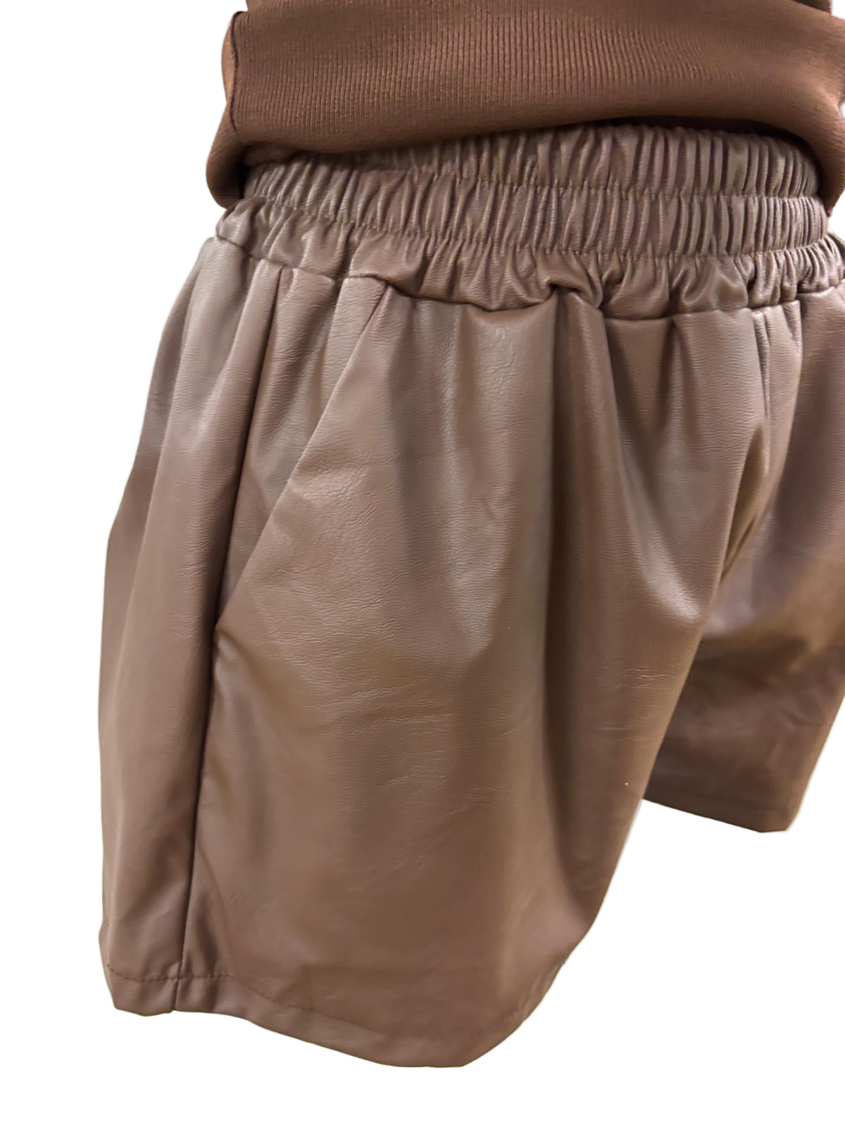 Short in ecopelle