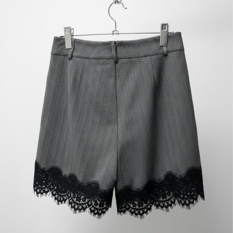 Shorts con pizzo