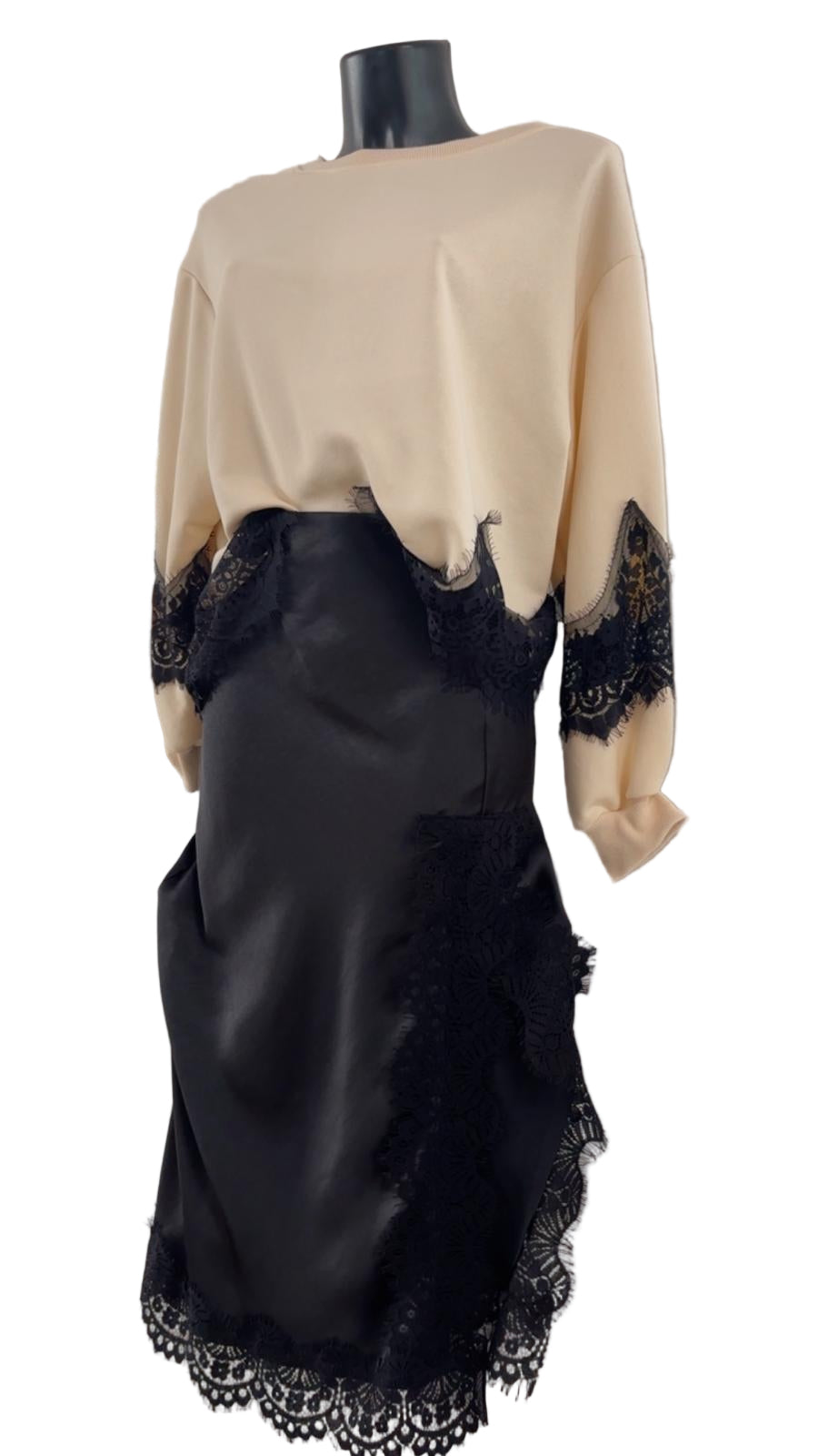 Gonna in raso e pizzo