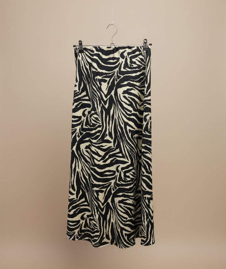 Gonna zebrata in raso