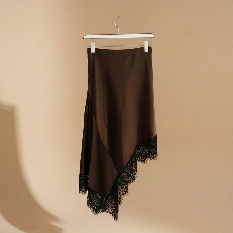 Gonna in raso con pizzo