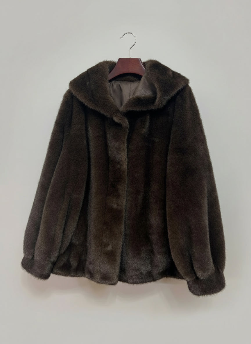 Ecopelliccia con cappuccio