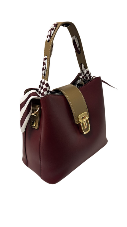 Borsa bicolore ecopelle bordeaux e nocciola con tracolla.
