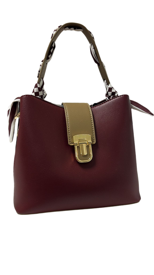 Borsa bicolore ecopelle bordeaux e nocciola con tracolla.