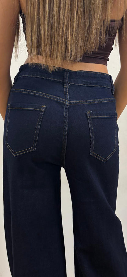 Completo in Jeans elasticizzato con gilet e bottoni oro