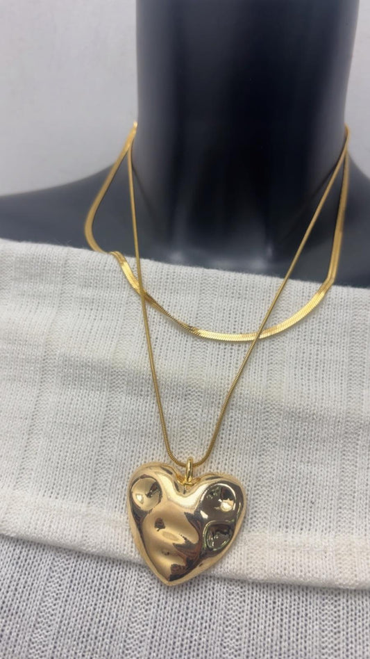 Collana unica con cuore color oro
