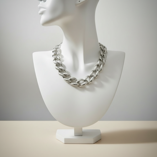 Collana in plastica leggera