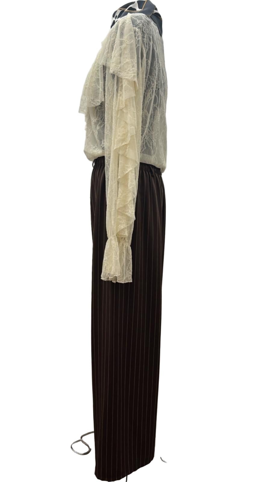Completo gessato con pantalone palazzo e giacca fluida in viscosa