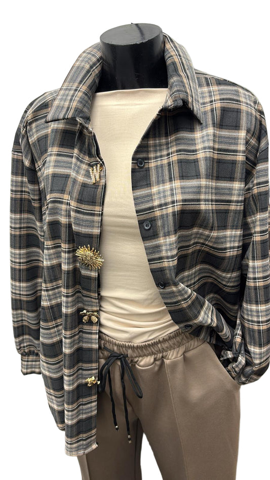 Camicia a scacchi con spille