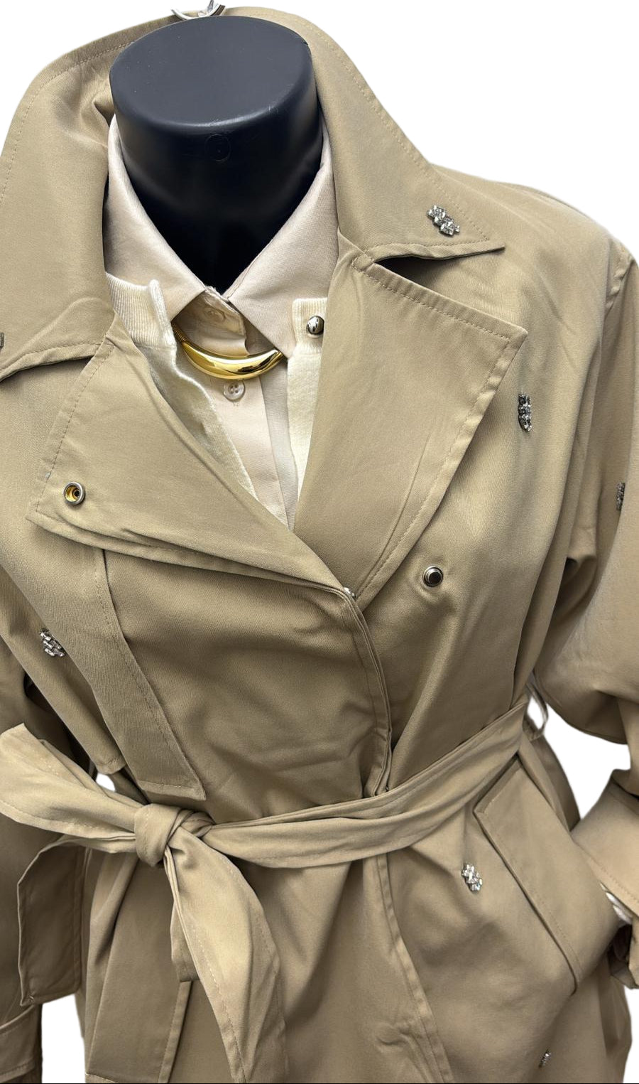 Trench corto con strass