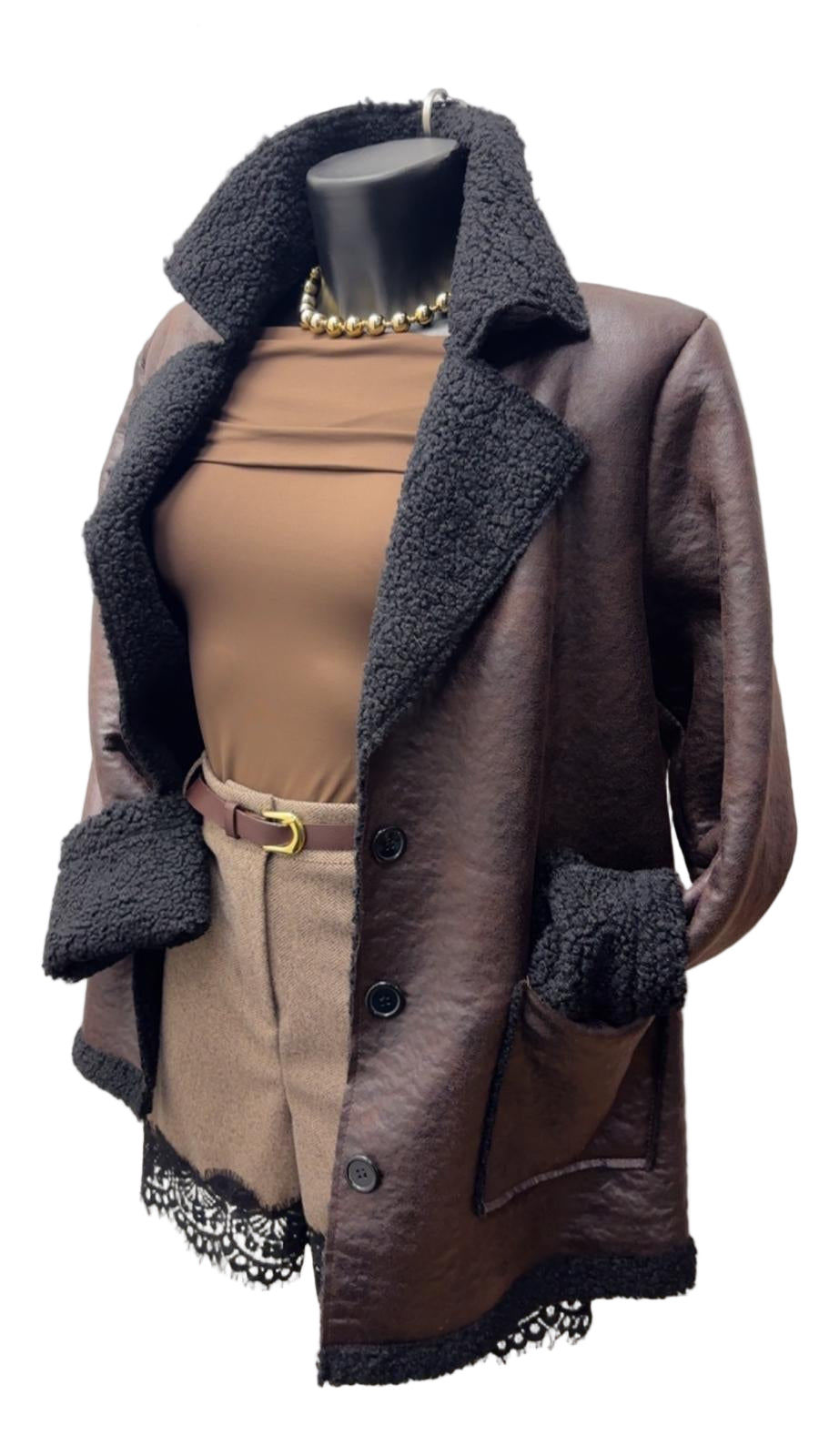 Giacca in montone ecopelle a bottoni