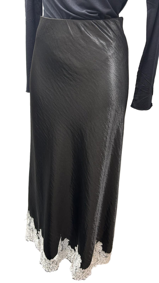 Gonna lunga satin con pizzo