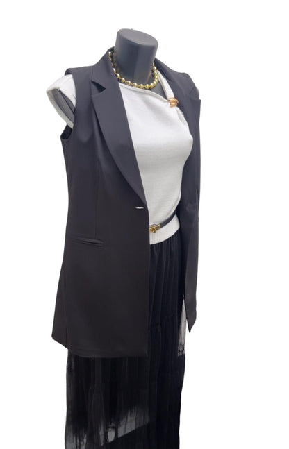 Maglia asimmetrica con dettaglio in oro