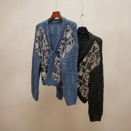 Cardigan in lana con inserti in raso e strass