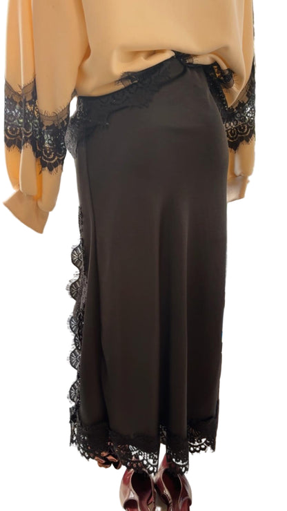 Gonna in raso e pizzo