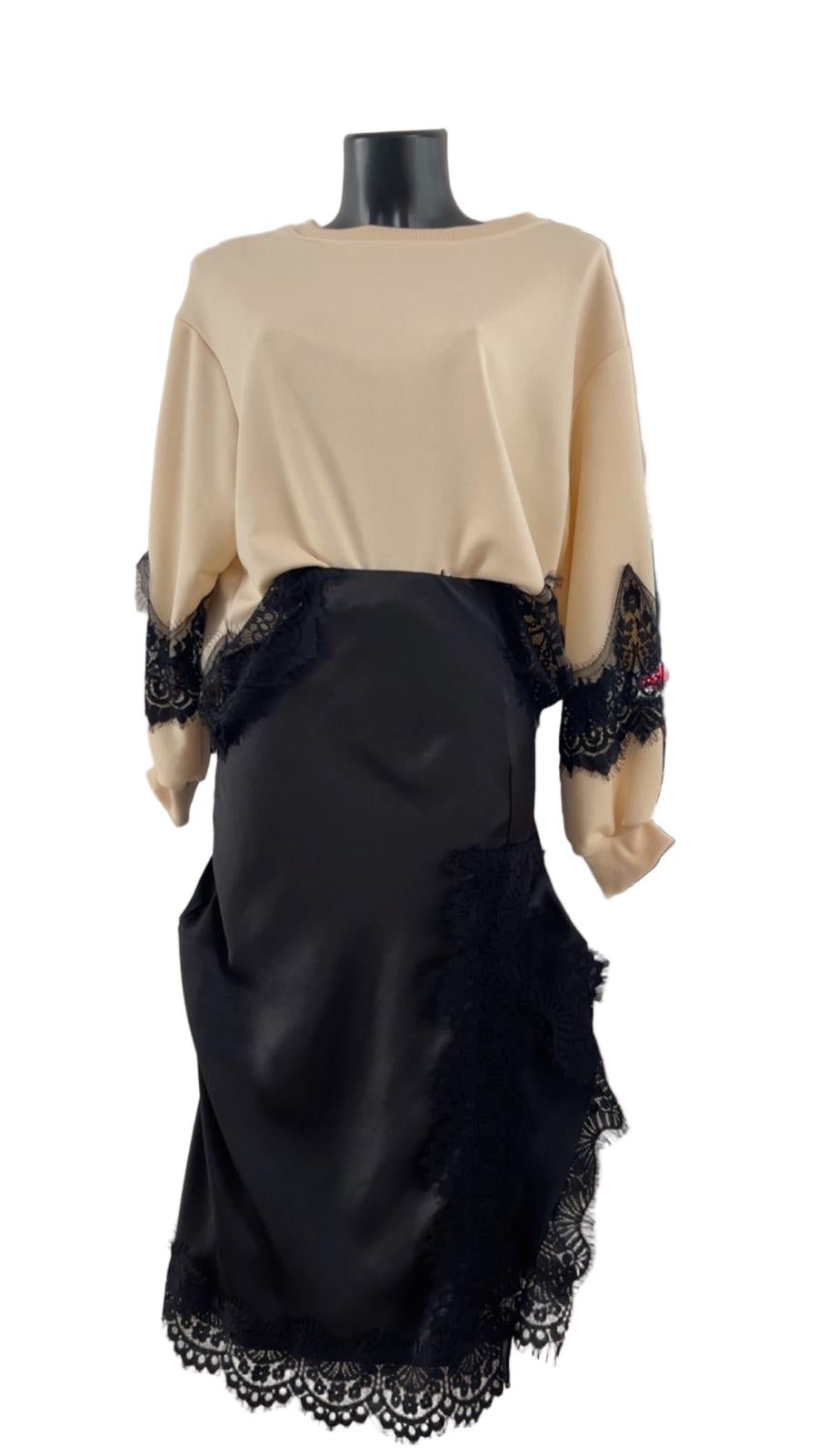 Gonna in raso e pizzo