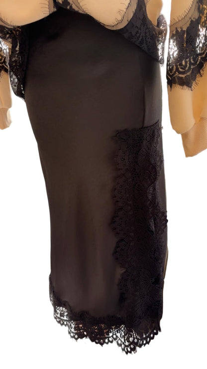 Gonna in raso e pizzo