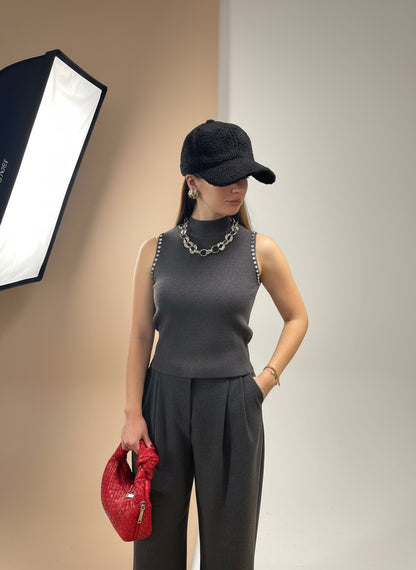 Gilet collo alto con strass