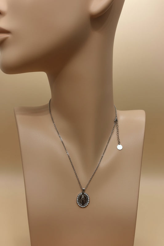 Collana con Madonnina e strass