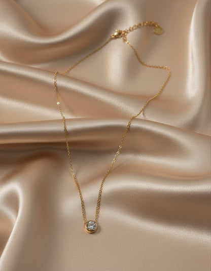 Collana con punto luce