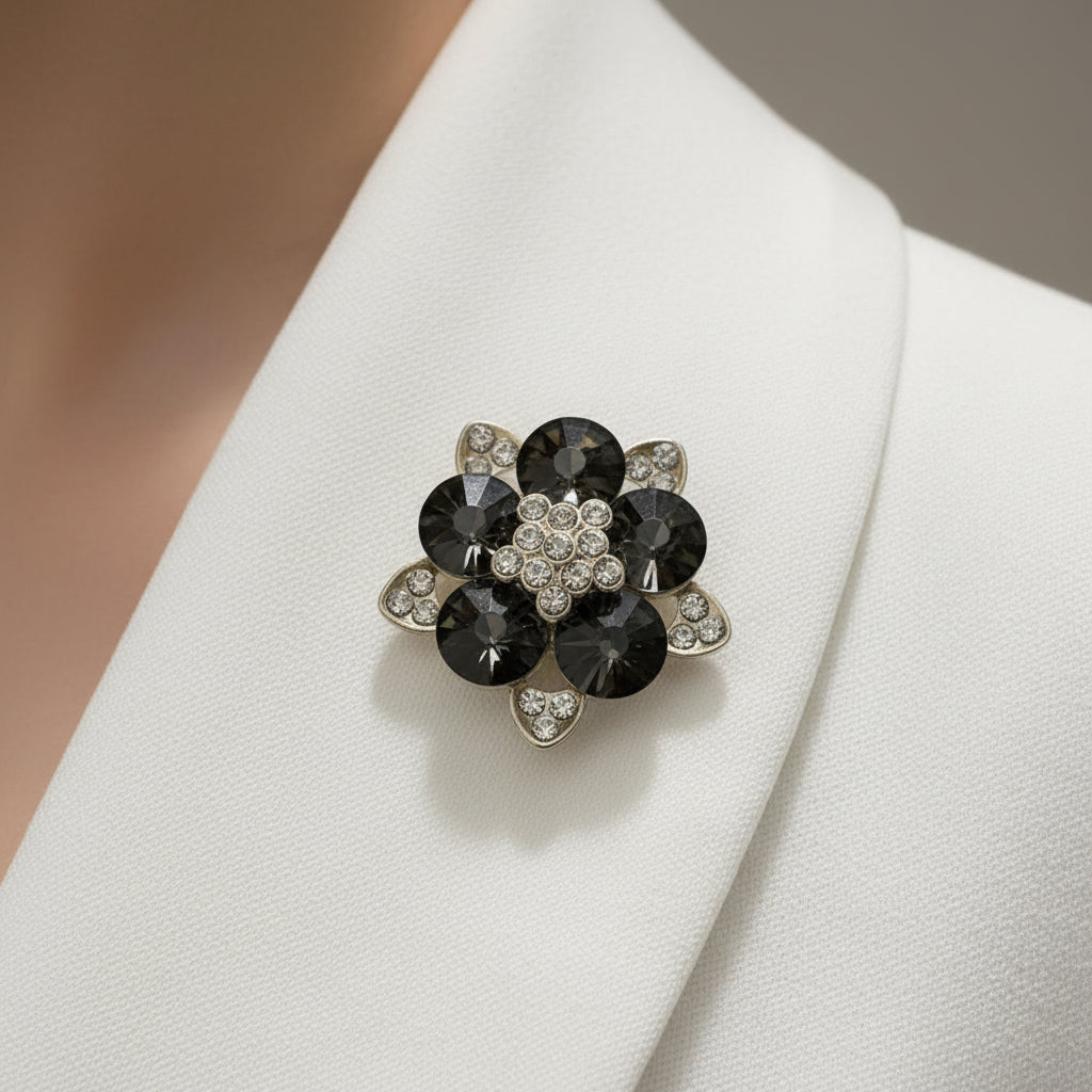 Spilla a fiore in strass