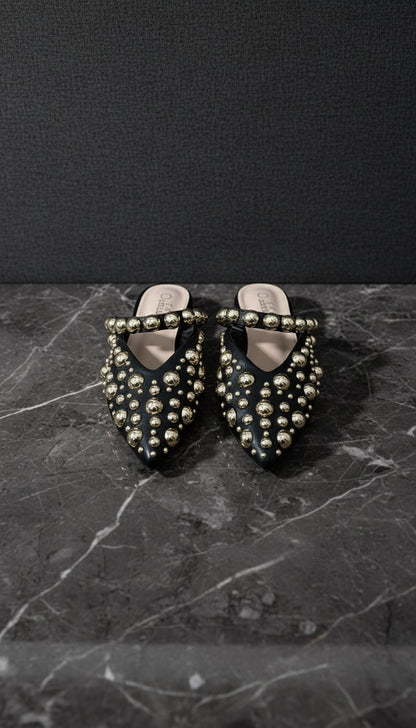 Ciabatte con borchie oro