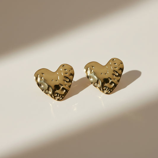 Orecchini martellati a cuore