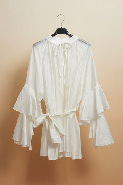Camicia ampia con maniche a balze