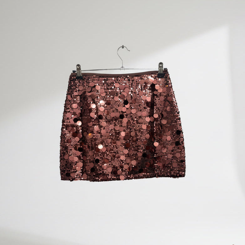 Minigonna con paillettes grandi