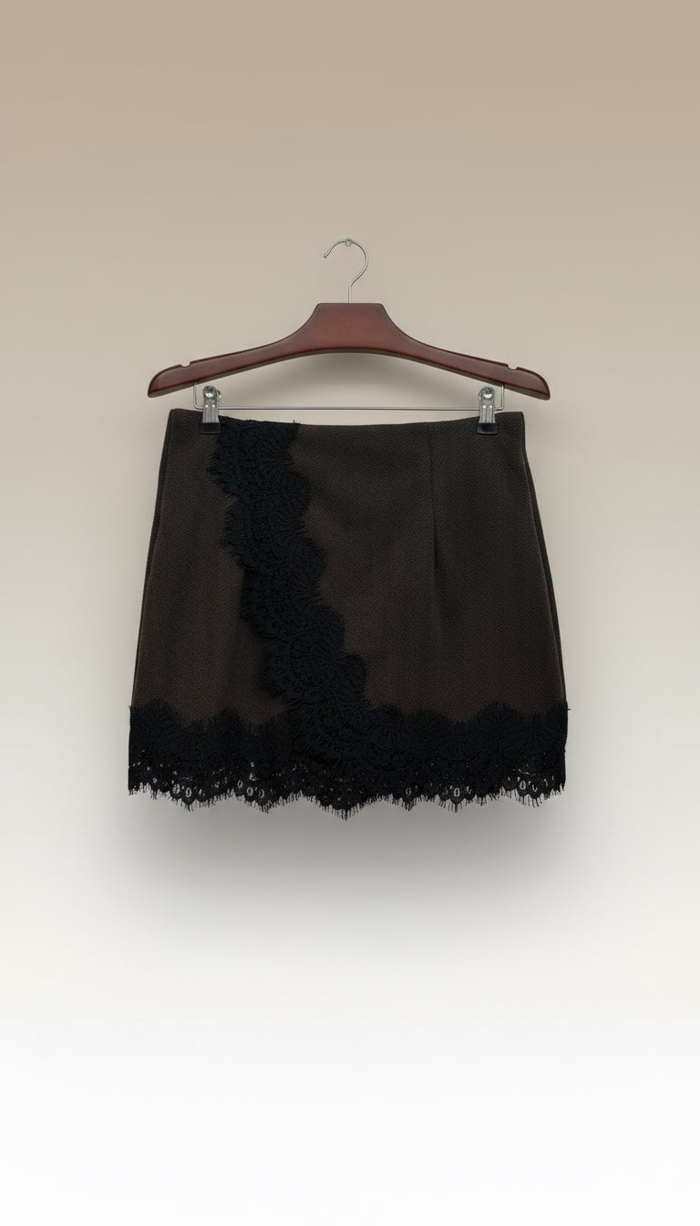 Gonna a portafoglio con profili in pizzo