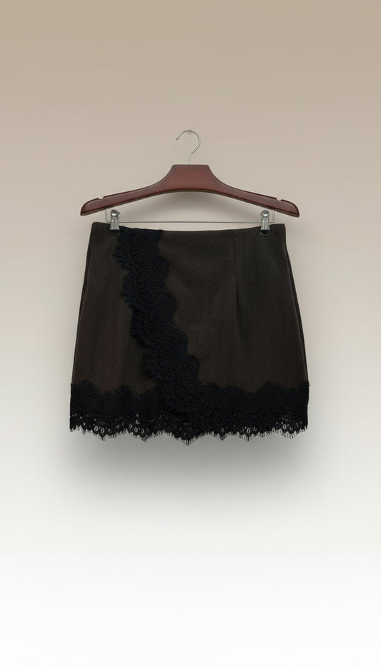 Gonna a portafoglio con profili in pizzo