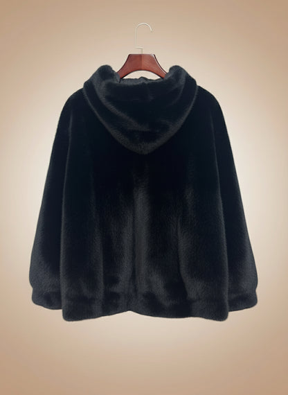 Ecopelliccia con cappuccio