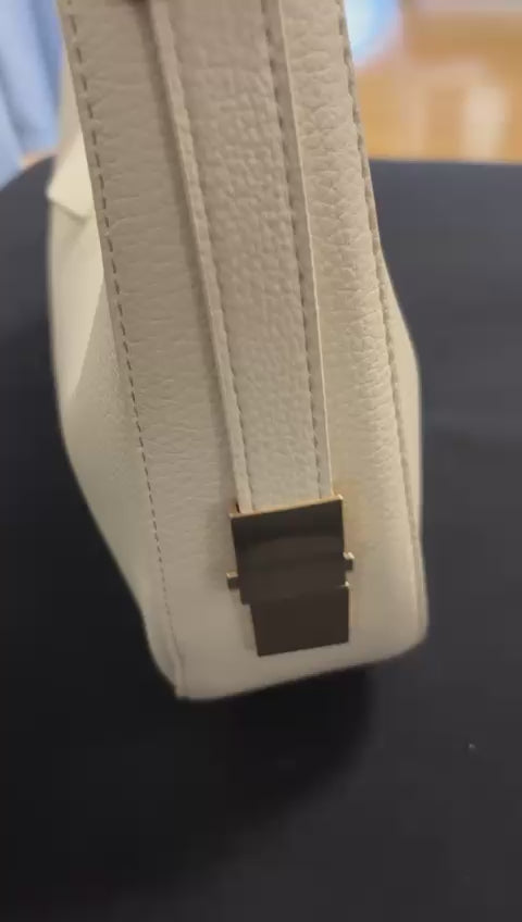 Bag a mezzaluna con manico allungabile e tracolla