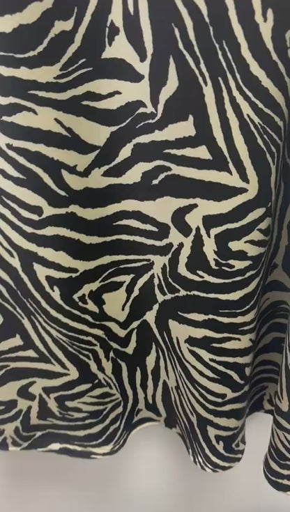 Gonna zebrata in raso